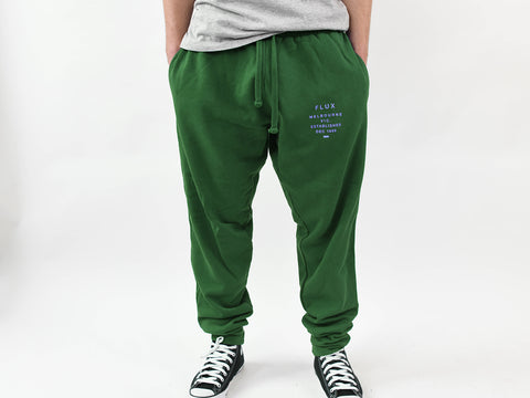 SUPPLEMENT TRACK PANT. EMERALD