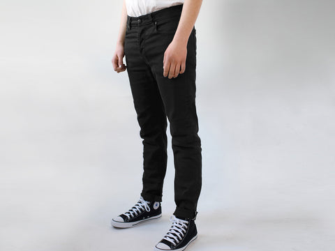 UNION TAPERED - BLACK RINSE