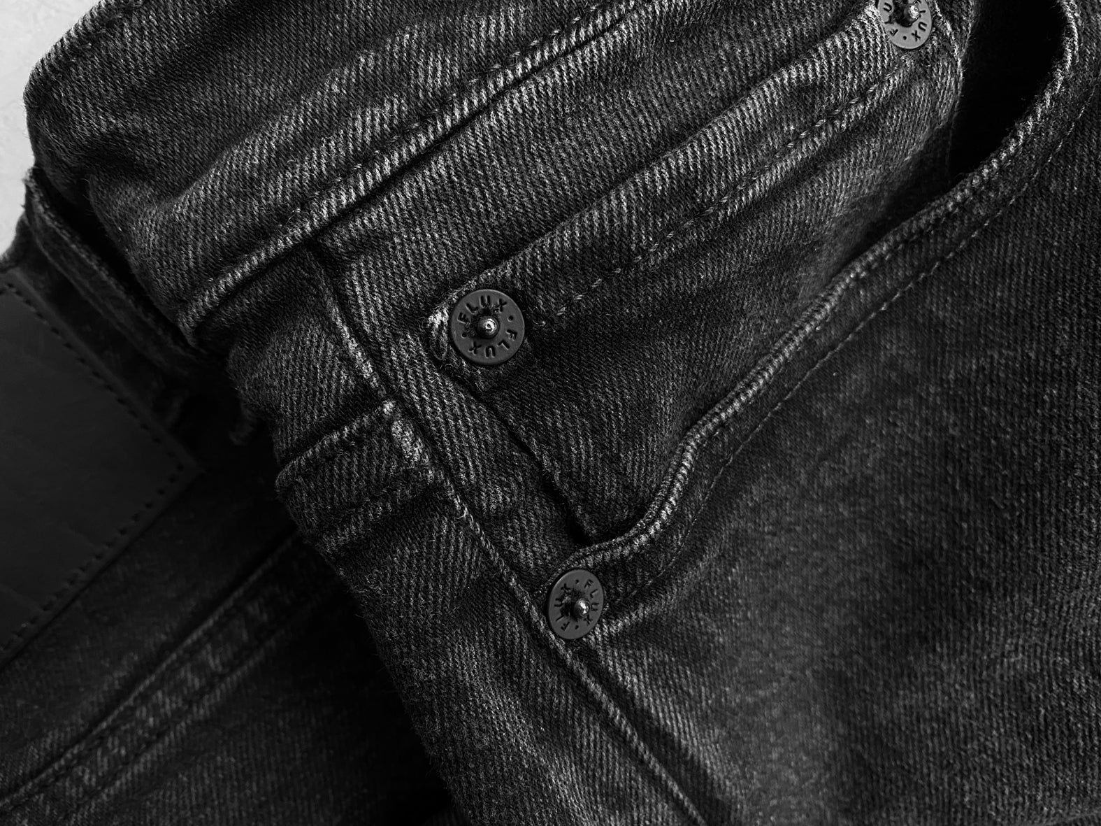 UNION TAPERED - WASHED BLACK.