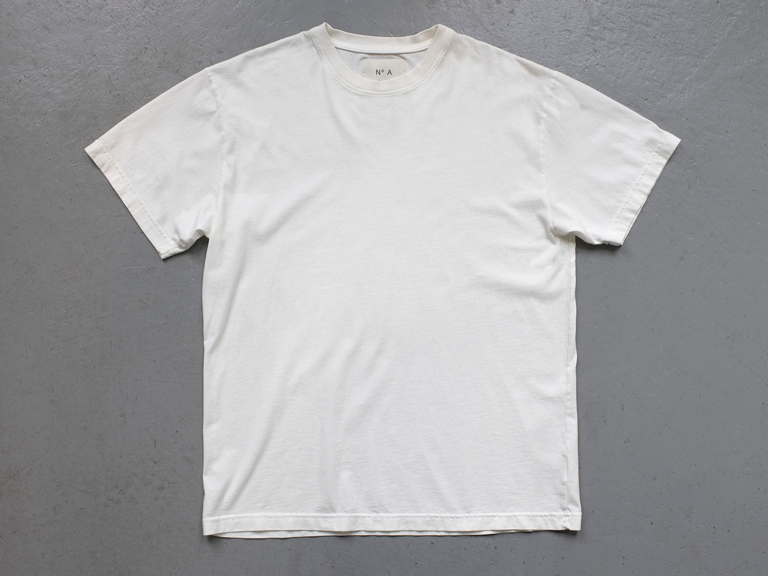 Nº A. OVERSIZE FIT TEE. WHITE.